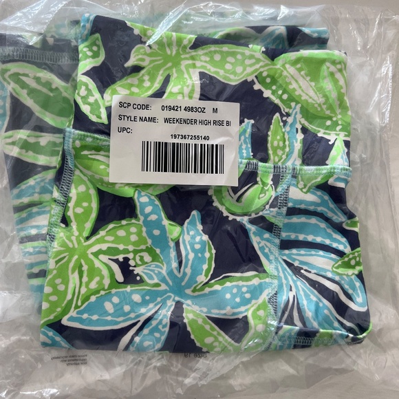 Lilly Pulitzer Weekender 5" High Rise Bike Shorts - Picture 12 of 12